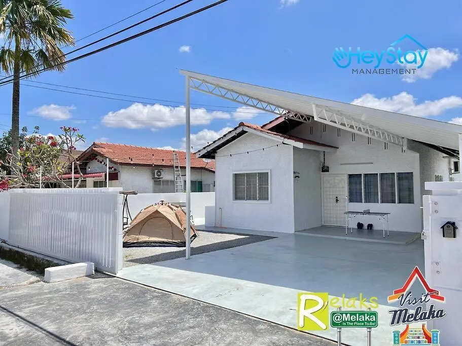 Klebang Villa 17Pax Privateswimmingpool Townarea By Heystay Management Malacca 0*,  Malaysia